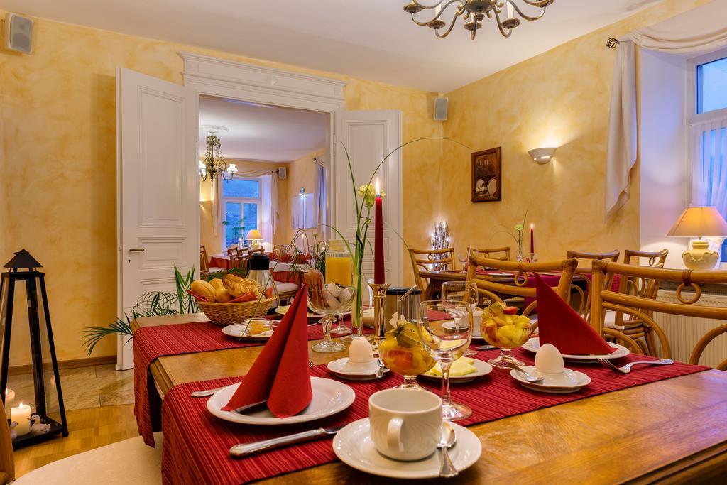 Moselhotel Ludwigs Kowerich Екстер'єр фото