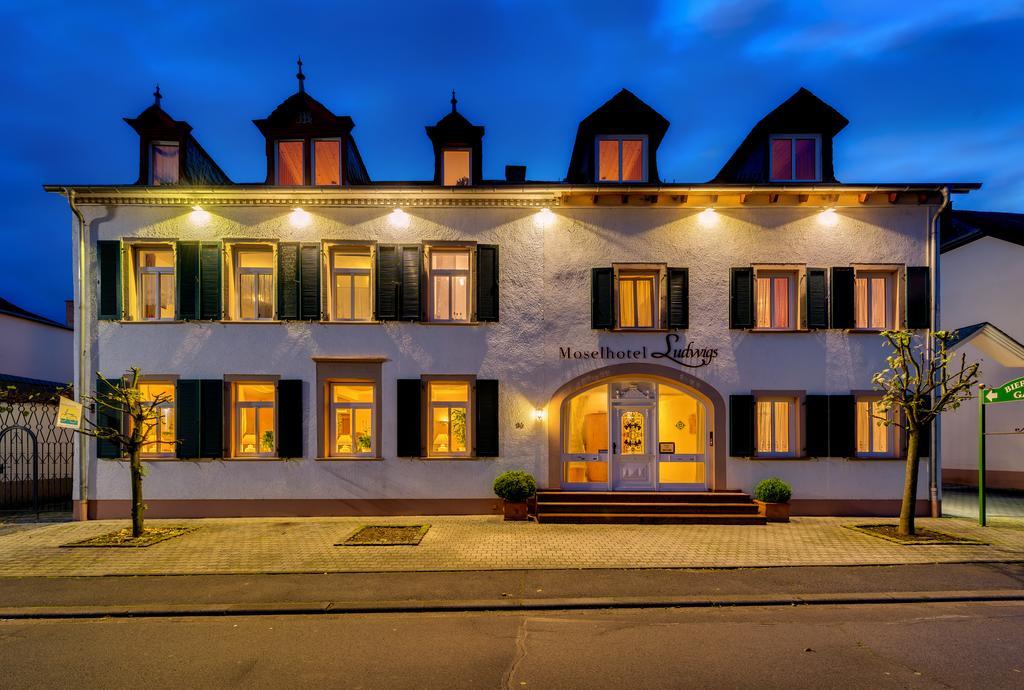 Moselhotel Ludwigs Kowerich Екстер'єр фото