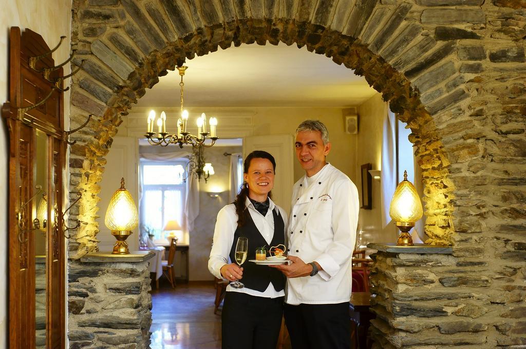 Moselhotel Ludwigs Kowerich Екстер'єр фото